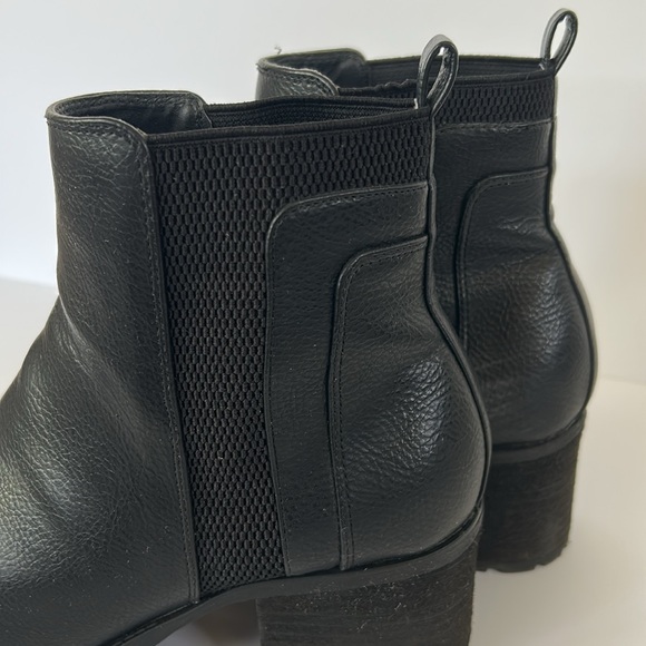 EUC - Mia Colten Heeled Ankle Bootie - Black - Picture 8 of 16